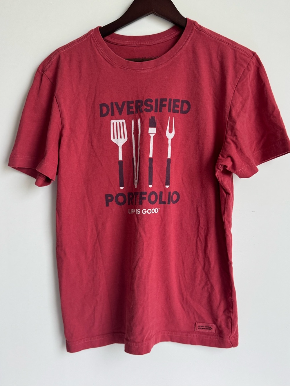 Life is Good Men Small Diversified Portfolio Grill‎ Crusher T-Shirt grilling bbq